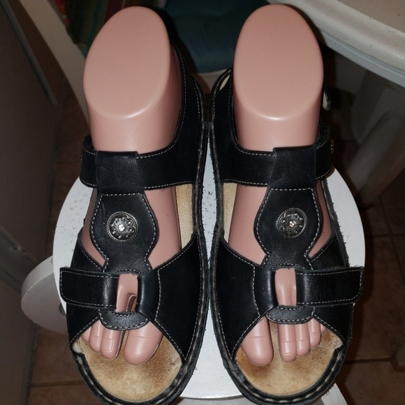 Finn Comfort 'Adana' Black Sandals with Cushioned Footbeds, 7 - Picture 2 of 4